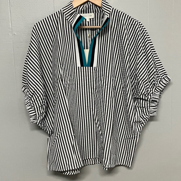 entro Tops - NWT Stripe Entro Blouse Large Black New with Tags